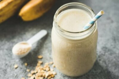 Comment préparer un smoothie banane-avoine rassasiant