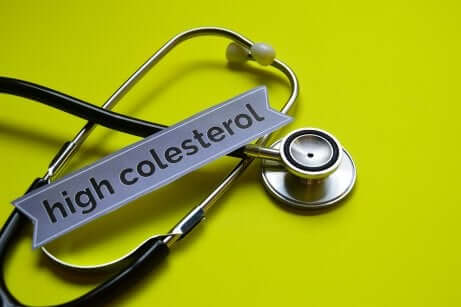 Le taux de cholestérol élevé est un facteur de risques d'accident vasculaire.
