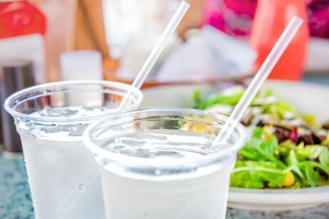 Les pailles en acier pour remplacer les pailles en plastique