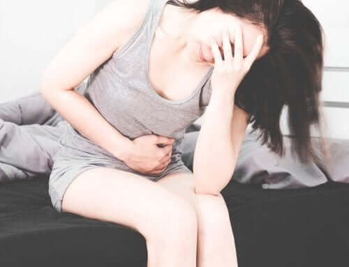 Douleur dans le côté gauche de l'abdomen : à quoi est-elle due ?