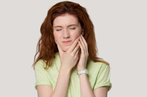 Syndrome de tension temporo-mandibulaire