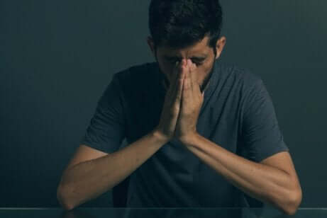 Un homme triste.