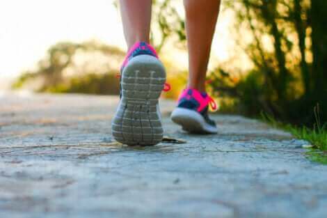 La marche est un des meilleurs exercices pour lutter contre les varices.