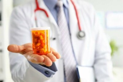 Comment les antibiotiques agissent contre les infections urinaires