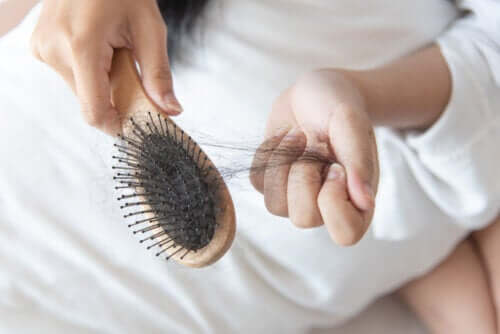 Le régime keto peut-il provoquer une chute de cheveux ?