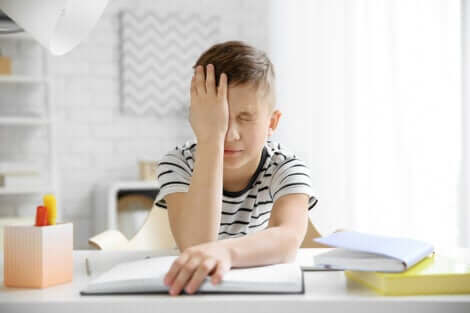 La migraine chez les enfants peut être un problème.