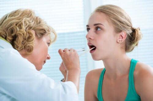 Comment traiter la pharyngite virale ?