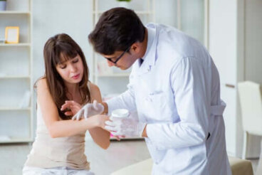 Rash cutané : symptômes, causes et traitement