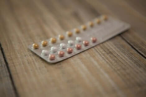 Une pilule contraceptive. 