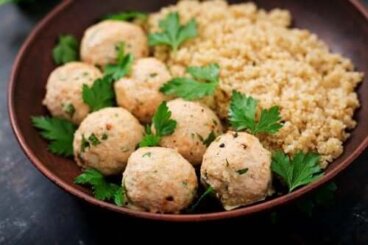 Comment faire des boulettes de quinoa et de pois chiches