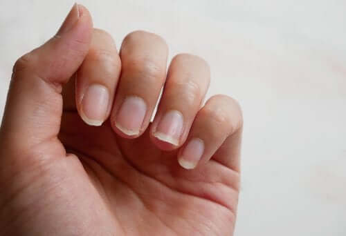 5 conseils pour renforcer vos ongles naturellement