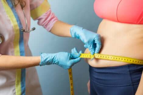 La mesure de l'abdomen.
