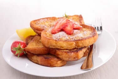 Des tranches de pain perdu.