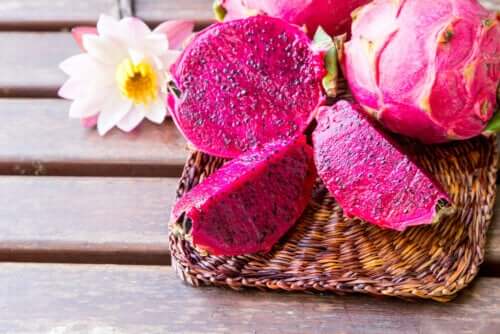 Le pitaya, un fruit exotique rose