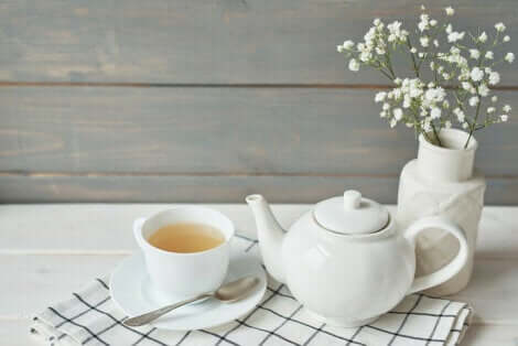Théière de thé blanc. 