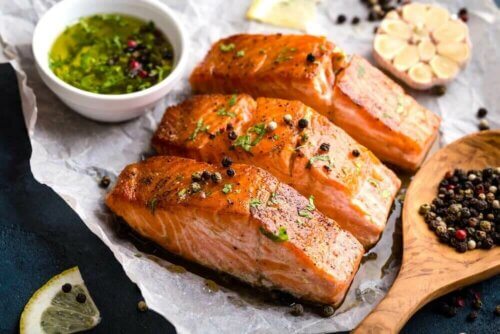 Les bienfaits de consommer du saumon.