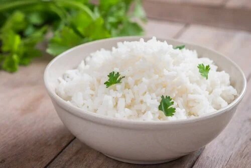Une assiette de riz.