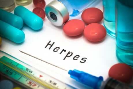 Traitement contre l'herpès.