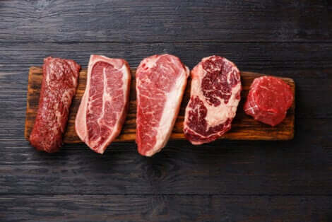 Assortiment de viande rouge.