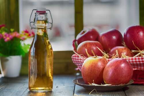 Du vinaigre de cidre pour calmer les aigreurs.