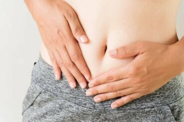 Ventre gonflé après avoir mangé, pourquoi ?