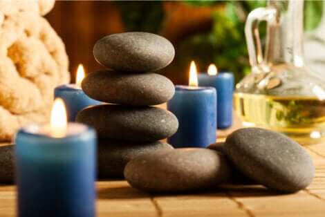 Pierres chaudes servant au massage.