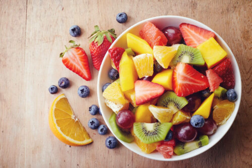 Une salade de fruits.