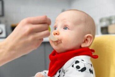 Pourquoi Mon Bebe Veut Il Toujours Etre Dans Mes Bras Ameliore Ta Sante