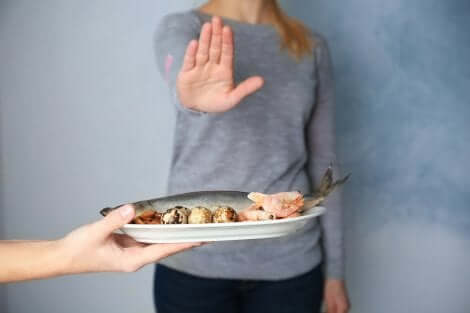 Une femme souffrant d'allergie.