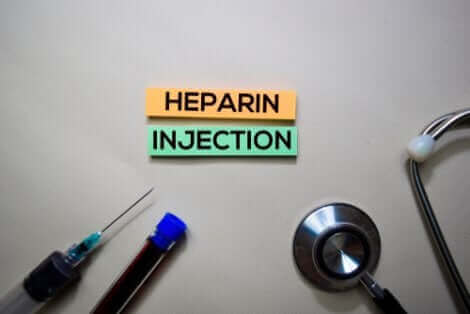 Une injection d'héparine.