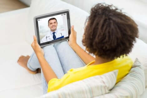 consultation à distance sur tablette