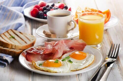 Un petit déjeuner équilibré.