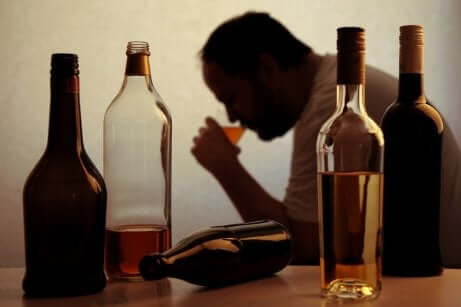 Alcoolisme chez un homme.