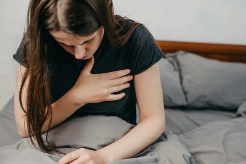 Femme ayant des palpitations au coucher.