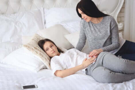 Une adolescente qui a ses règles.