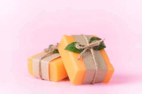 Des pains de savon de papaye.