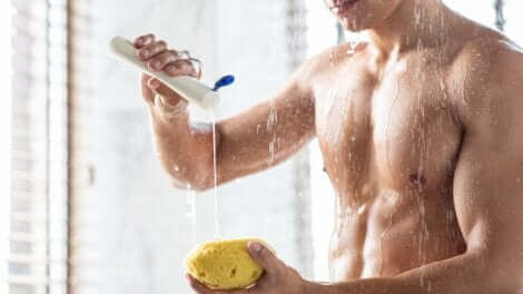 Une douche pour l'hygiène intime.