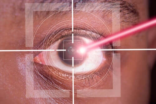 Opération des yeux au laser LASIK : avantages et inconvénients