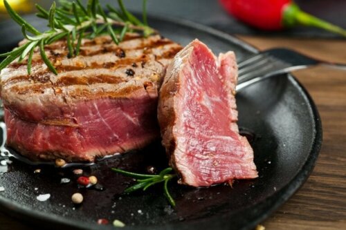 Aliments mal cuits : peuvent-ils être mauvais pour la santé ?