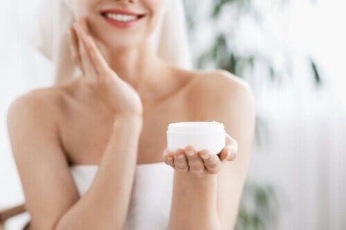 Crèmes antitaches : tout ce que vous devez savoir