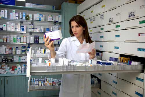 Une ordonnance pour des antibiotiques.