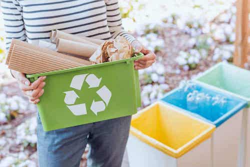Les déchets polluent l'environnement.