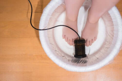 Les bains de pieds détox fonctionnent-ils vraiment ?