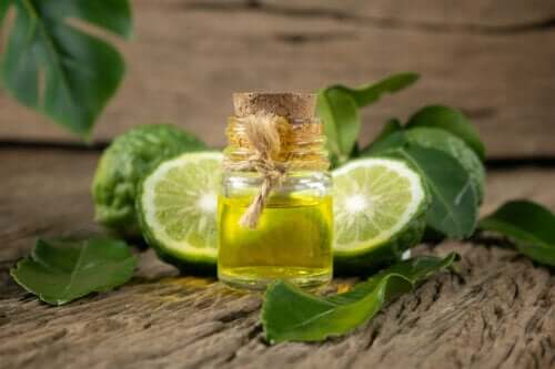 Huile essentielle de bergamote : bienfaits et possibles effets secondaires