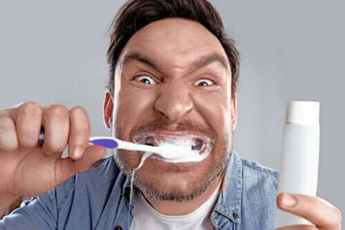 La blancorexie : l'obsession des dents blanches