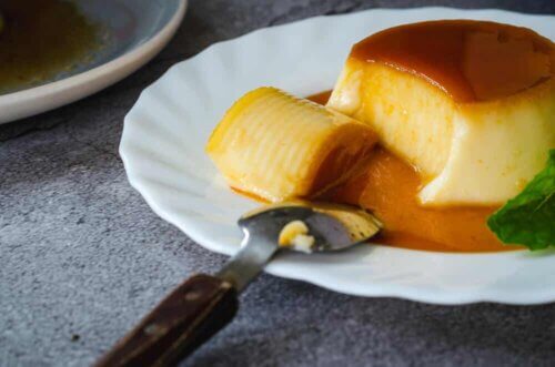 Un flan en dessert.