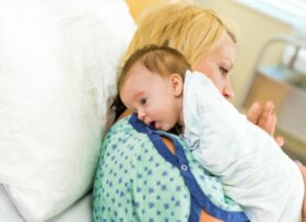 Est-il nécessaire que le bébé éructe après avoir mangé ?