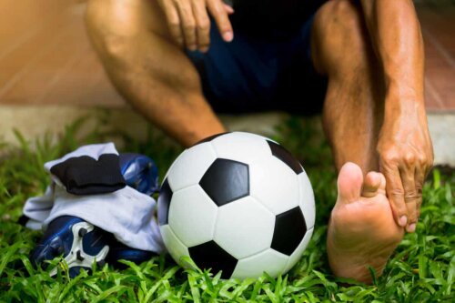 Un footballeur blessé.