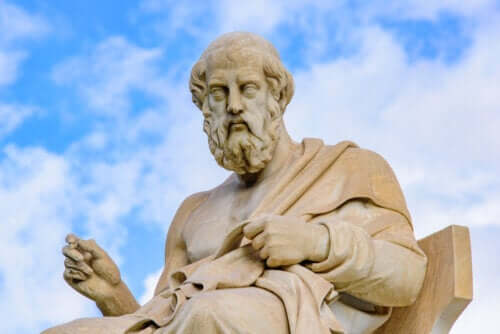 Différences entre les philosophies d'Aristote et Platon