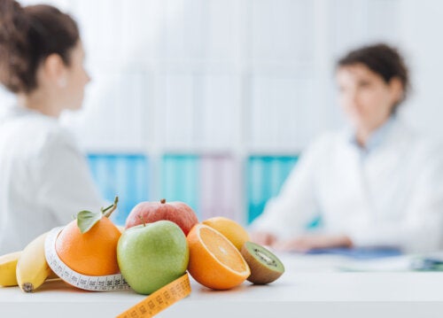 Quelle est la différence entre un diététicien et un nutritionniste ?